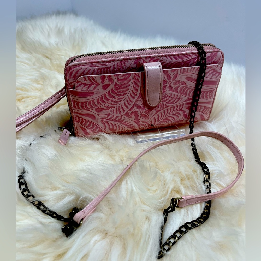 Pretty In Pink Unbranded Zippy wallet Crossbody wristlet w/ Detachable Chain